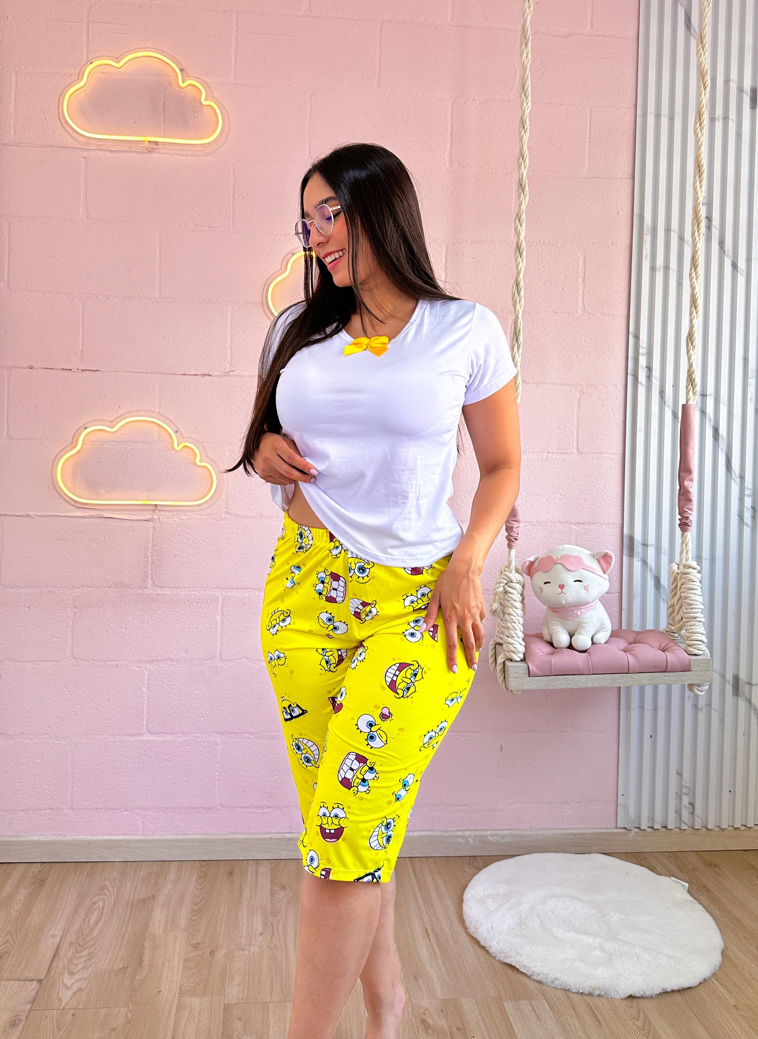 Pijama de capri con estampado sublimado con camisa