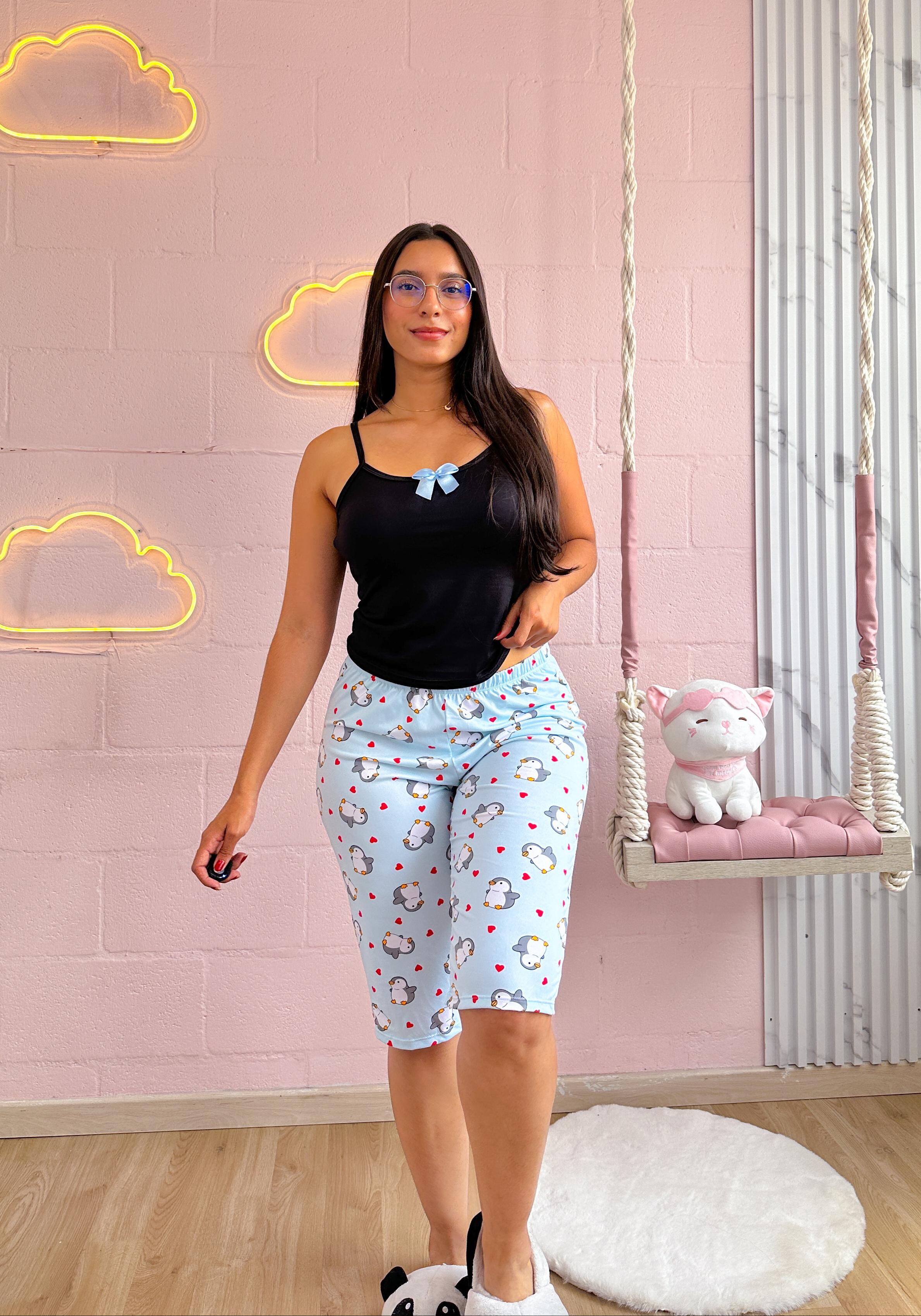 Pijama de capri con estampado y blusa de tiras