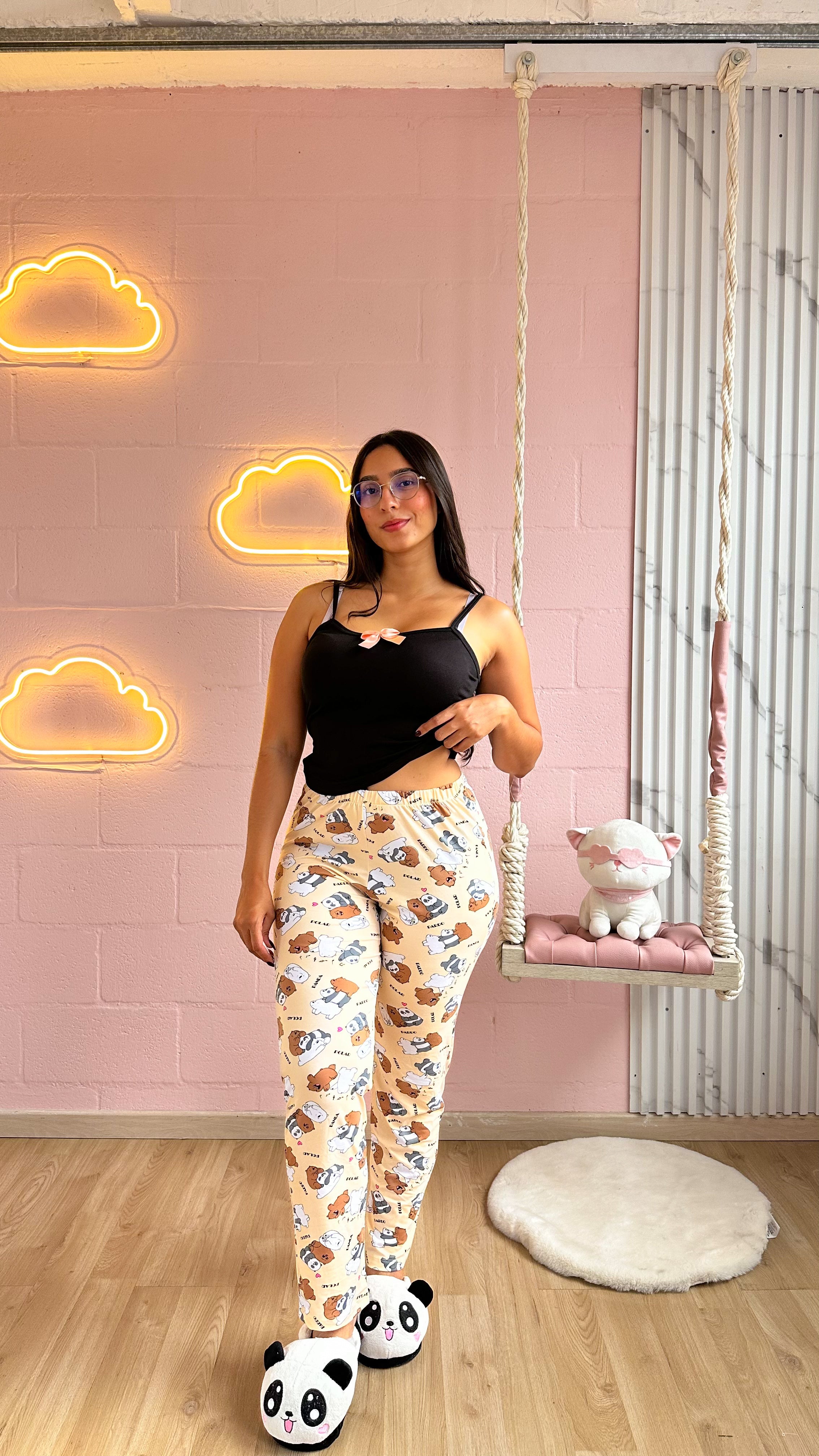 Pijama de pantalon de piel de durazno estampado y blusa de tiras