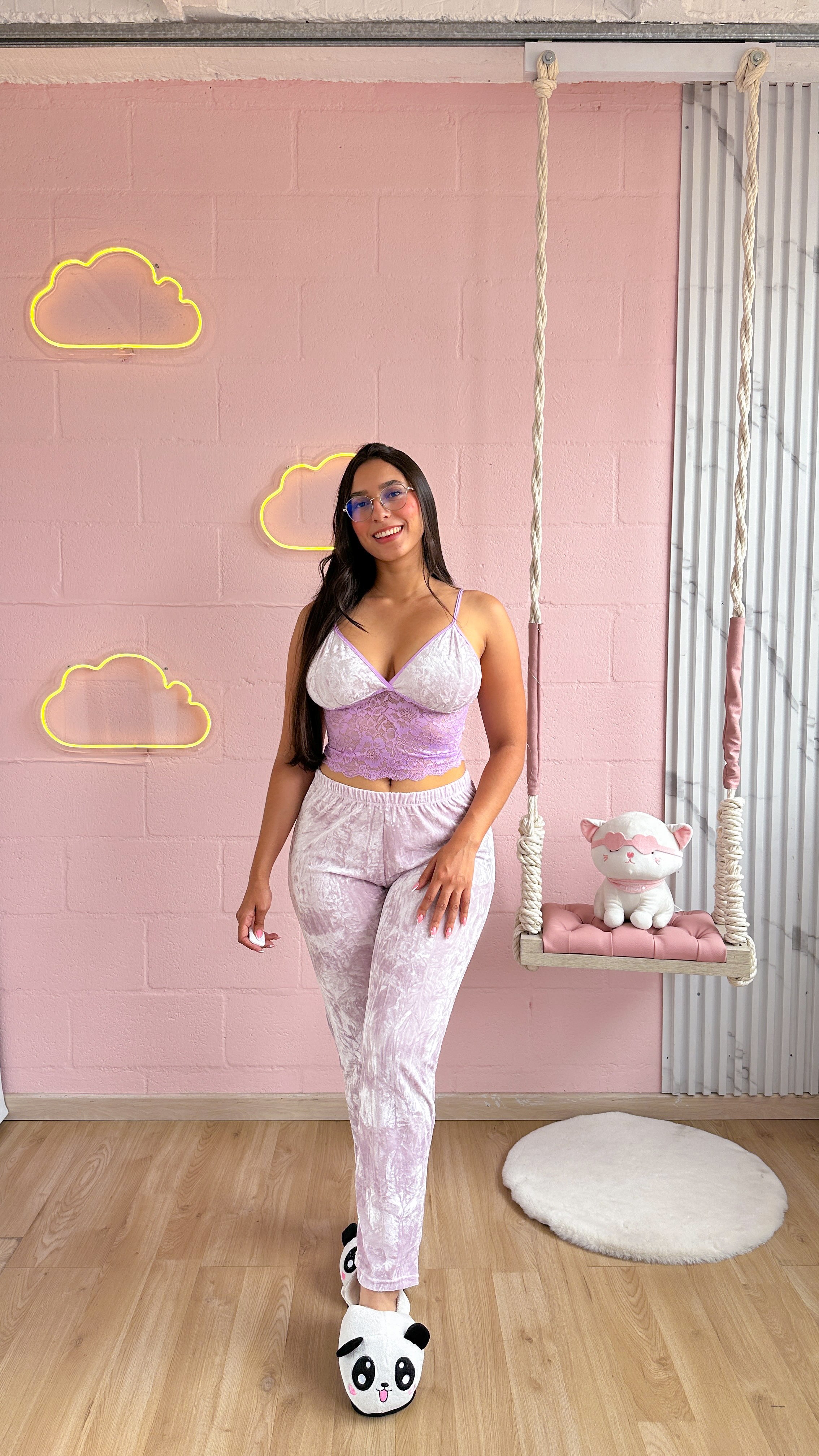 Pijama de pantalon en tercio pelo con top de blonda