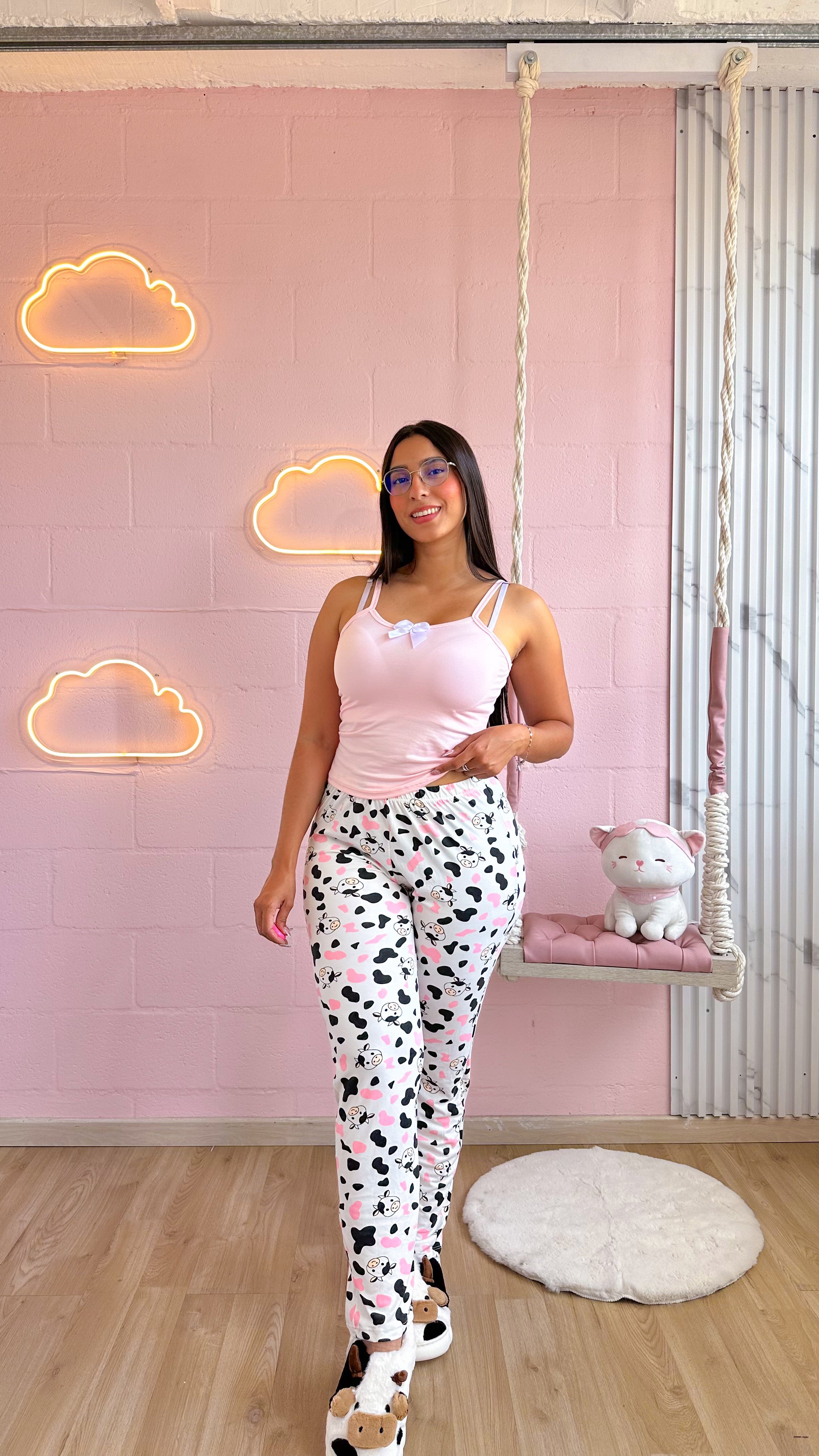 Pijama de pantalon de piel de durazno estampado y blusa de tiras