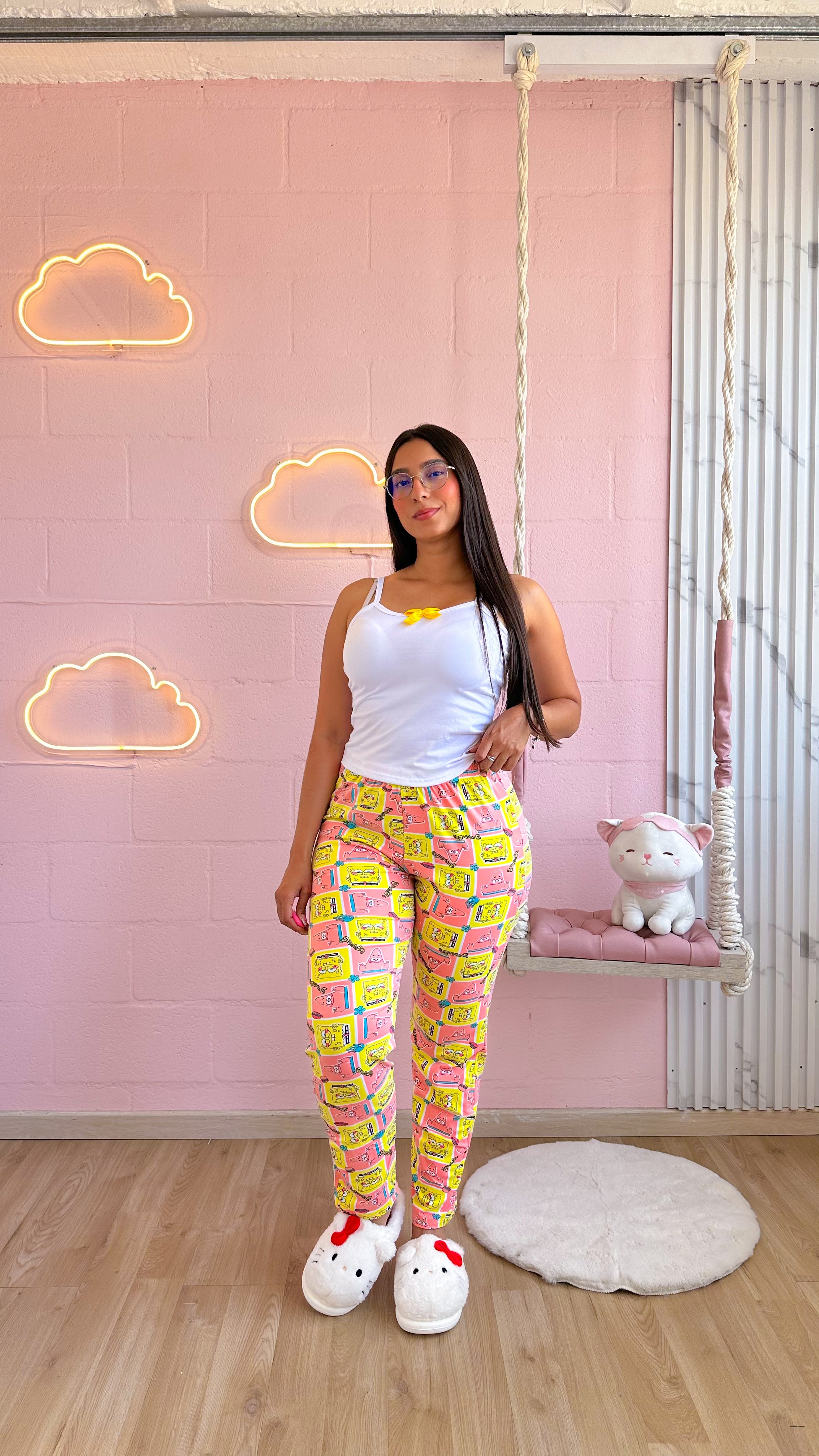 Pijama de pantalon de piel de durazno estampado y blusa de tiras