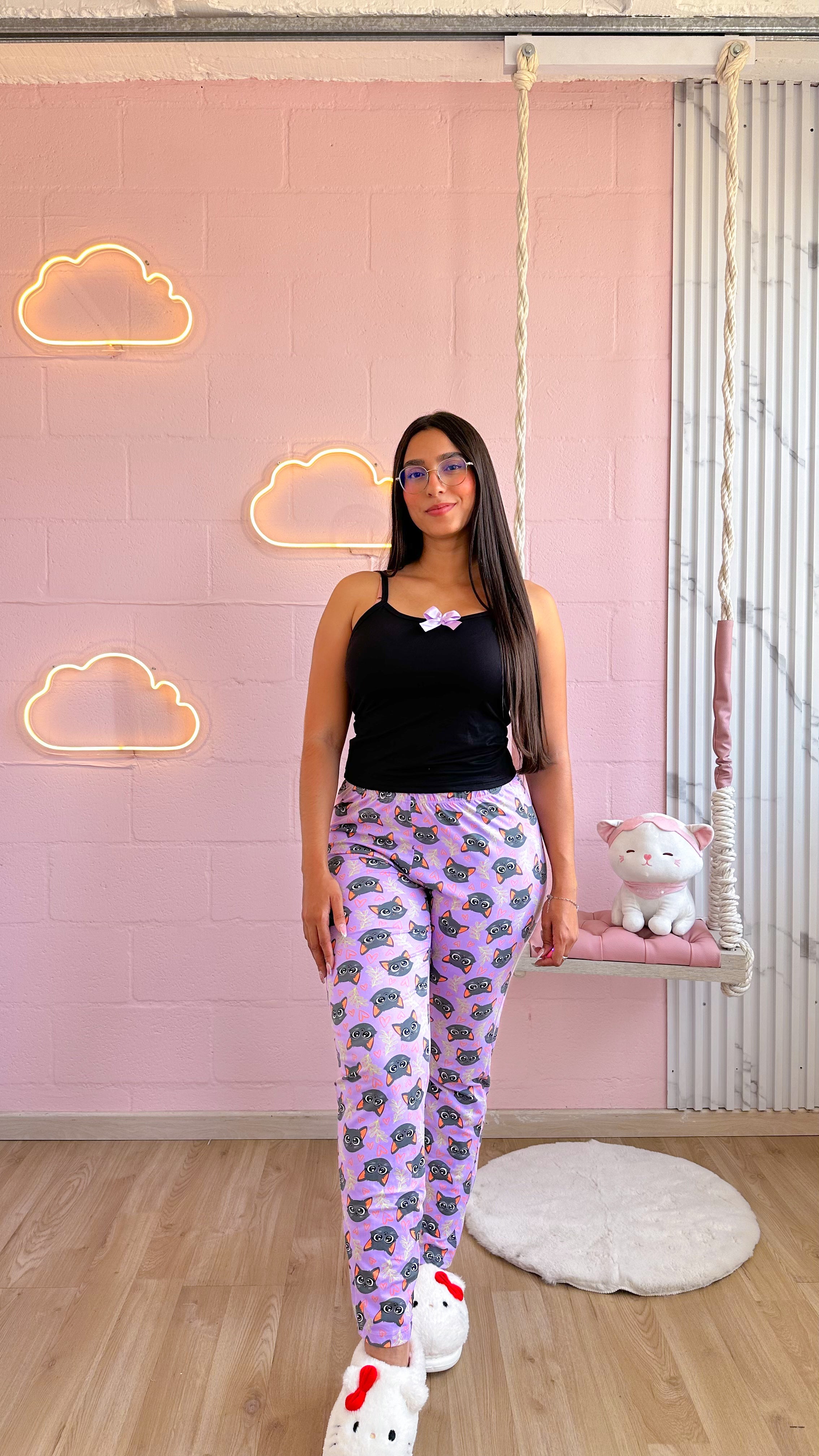 Pijama de pantalon de piel de durazno estampado y blusa de tiras