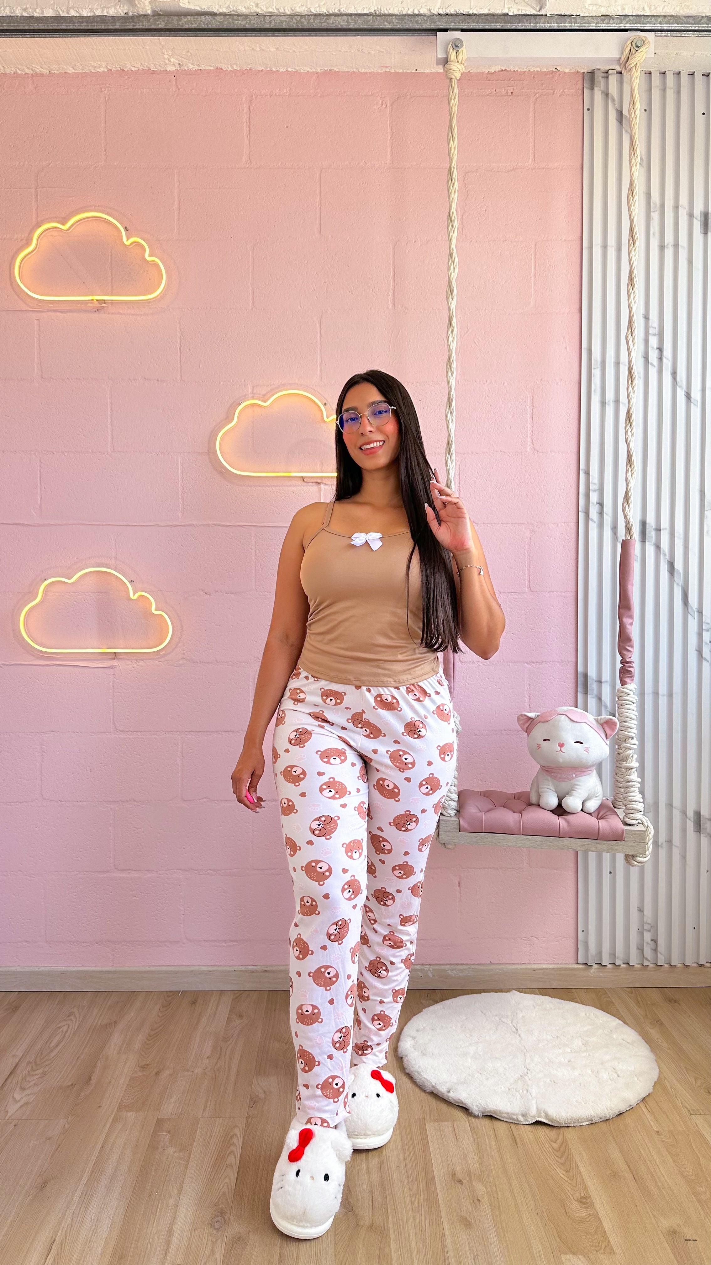 Pijama de pantalon de piel de durazno estampado y blusa de tiras