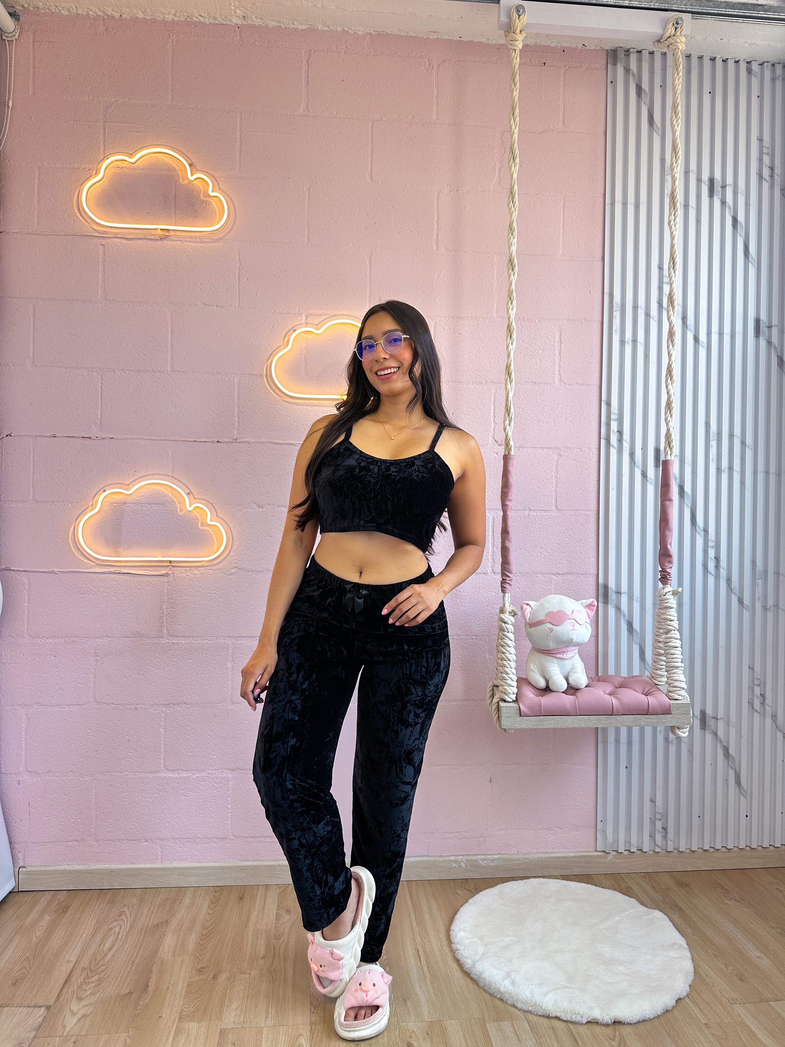 Pijama de tercio pelo en pantalon con top