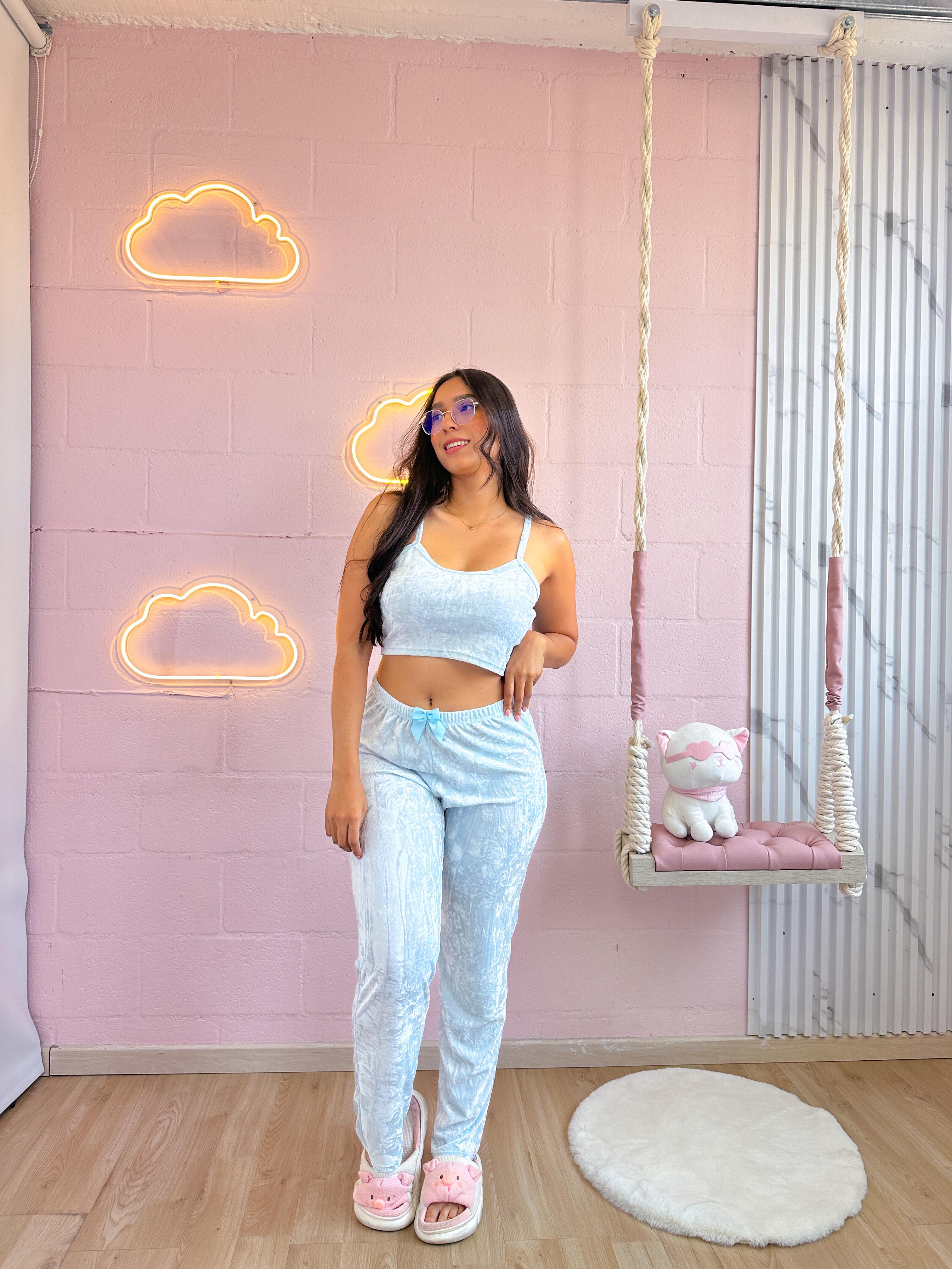 Pijama de tercio pelo en pantalon con top